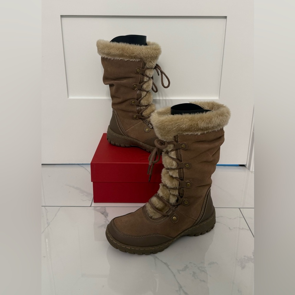 Bass Tan and Cream Winter Rain Boots